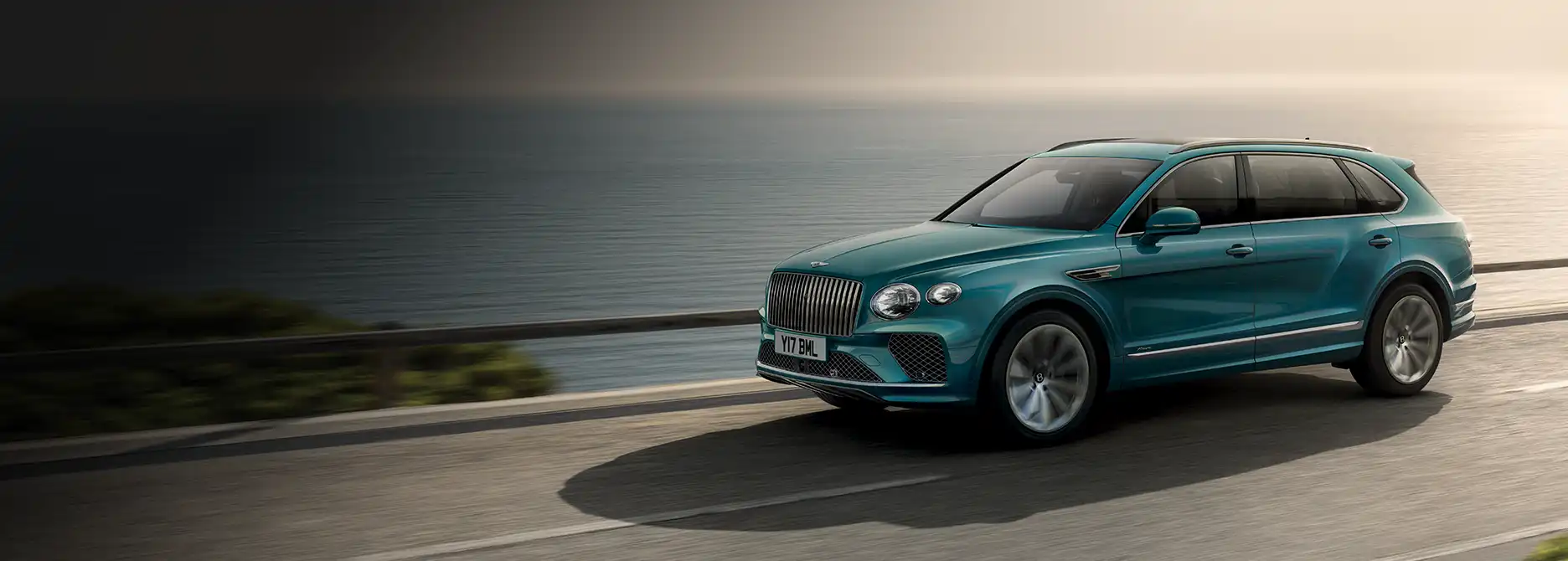 Bentley_Bentayga_ewb_azure_groupe_chevalley_1409892271.webp