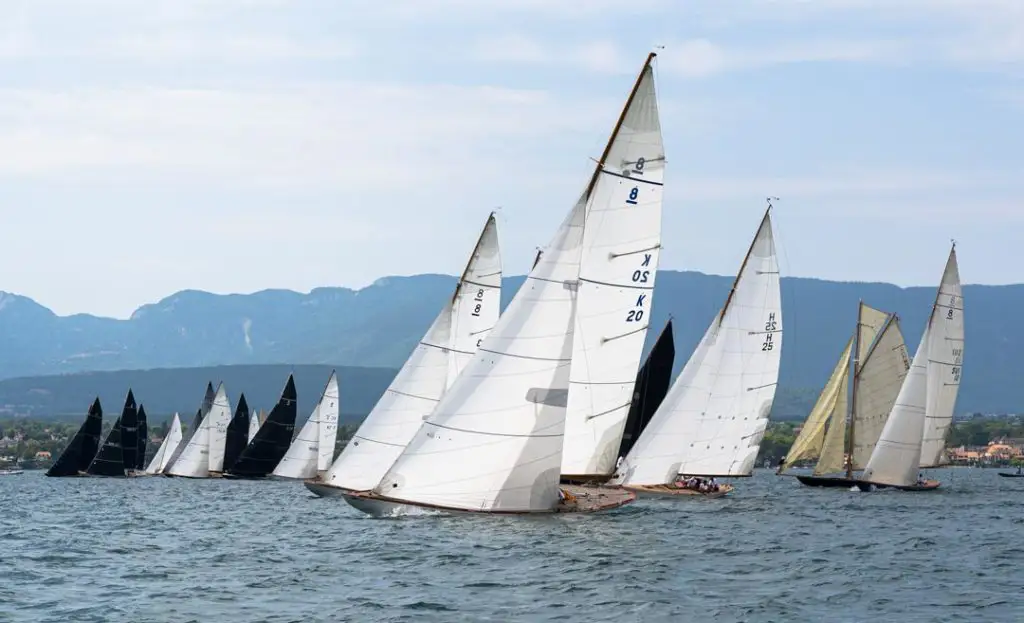 8mR_Worlds_Geneva_by_James_Robinson_Taylor_13_1024x623_1643628196.webp
