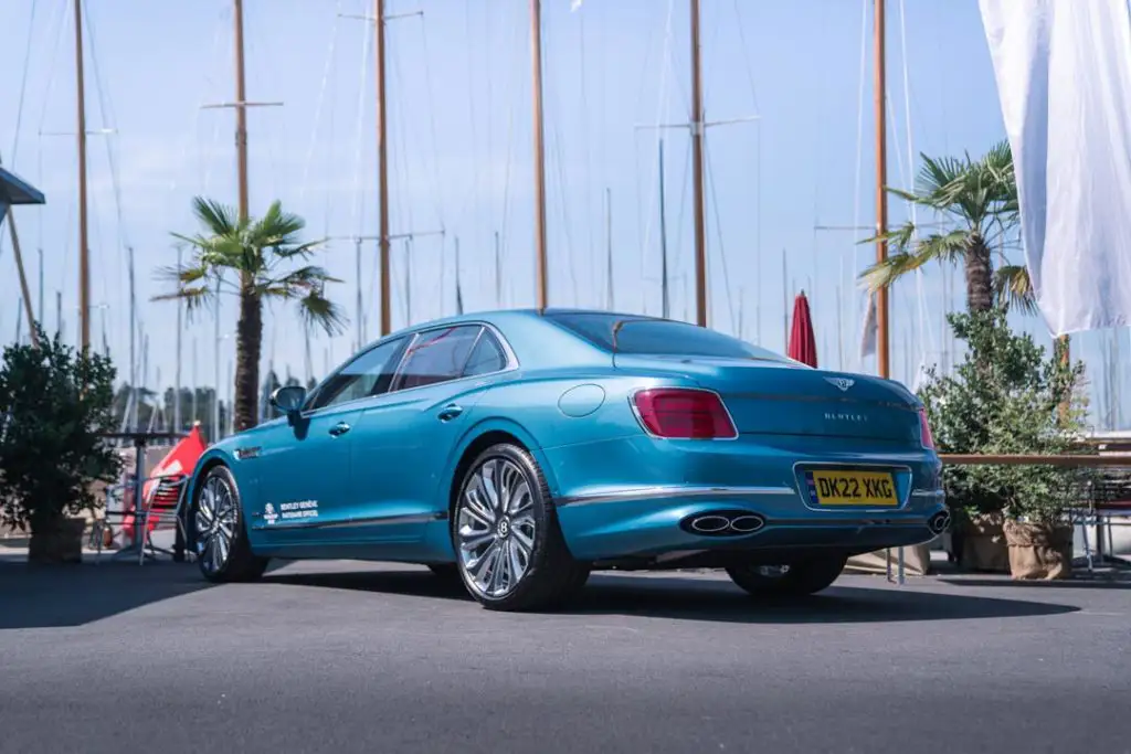 Bentley Flying Spur Hybrid Mulliner à la Société Nautique de Genève