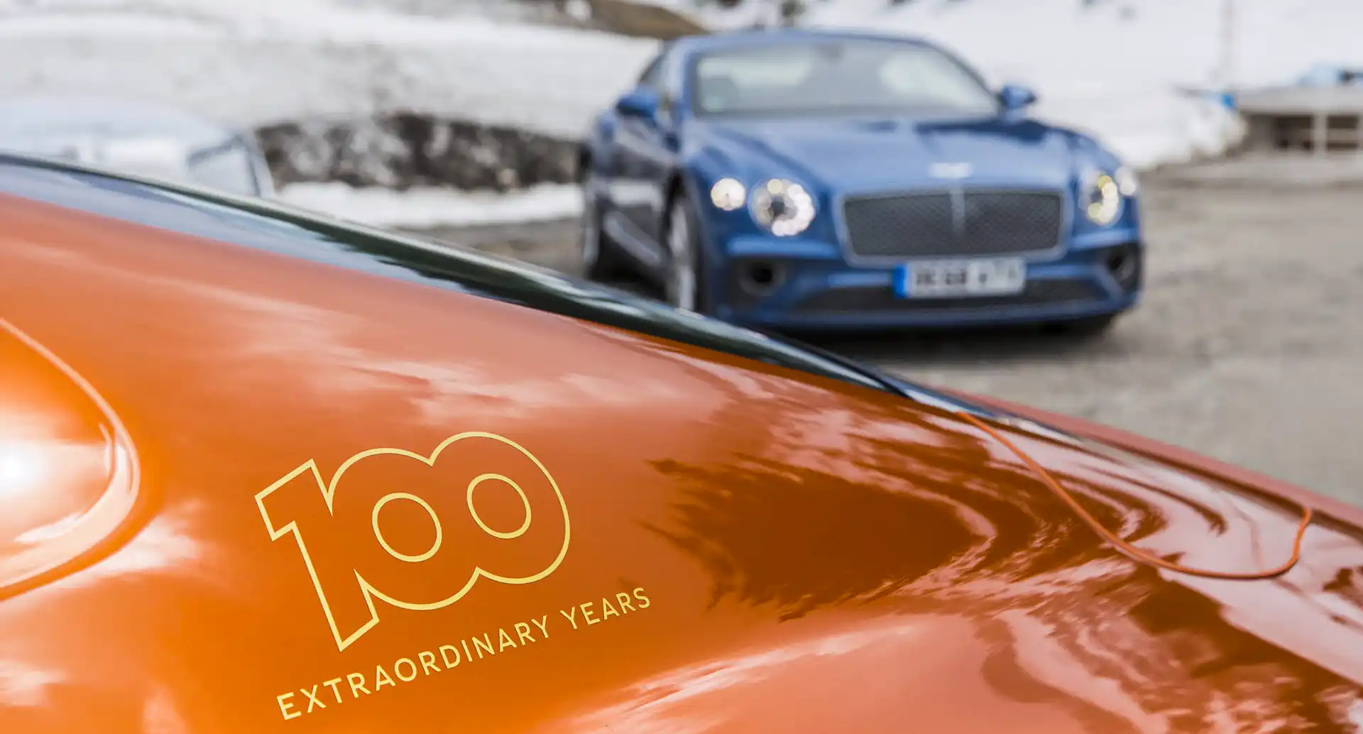 Logo Bentley 100 extraordinary years  au Bentley Winter Tour 2019 à Gstaad 